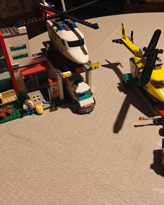 lego city set Ospedale  trasporto elicottero