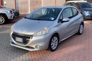 Peugeot 208 1.4 HDi 68 CV 3 porte Allure