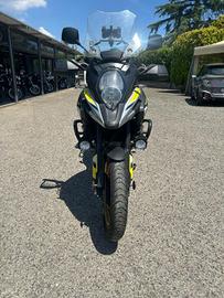 SUZUKI V-Strom 1000 DL .