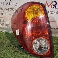 STOP FANALE POSTERIORE SINISTRO MITSUBISHI L 200 4