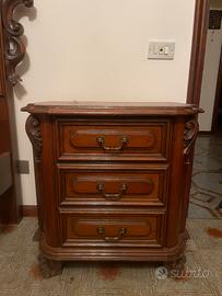 coppia di comidini in stile classico (2 pezz