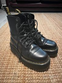 Dr. Martens Platform Jadon