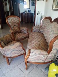 Divano 3 posti con due poltrone
