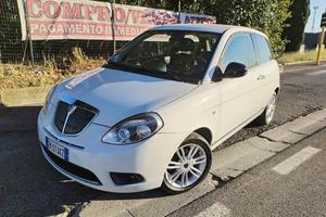 Lancia Ypsilon 1.2 Fire Unyca 76000km 4/2012 euro 