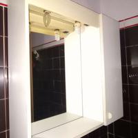 Armadietto da bagno con specchio