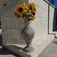 Vasi e manufatti artigianali in pietra ricostruita