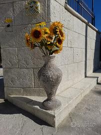 Vasi e manufatti artigianali in pietra ricostruita