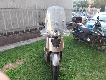 Kymko peolpe 200S