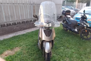 Kymko peolpe 200S