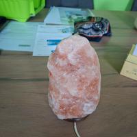 lampada di sale rosa dell' Himalaya 