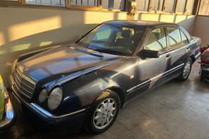 Mercedes E 320 V6 4matic DA SISTEMARE CATALIZZATOR