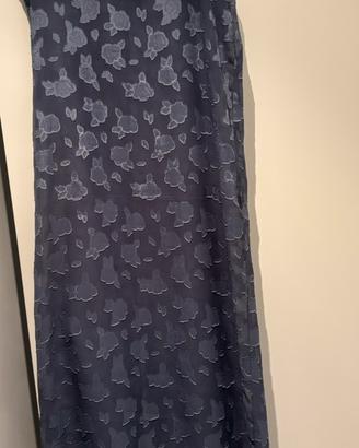 Abito lungo estivo grigio senza maniche con rose