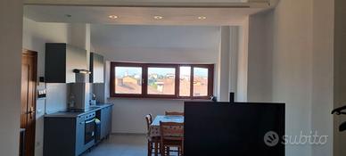 Prestigioso monolocale ammobiliato mansardato