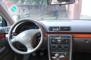 AUDI A4 2ª serie - 2003