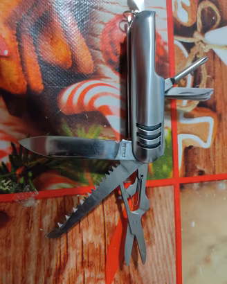 COLTELLO MULTIUSO 