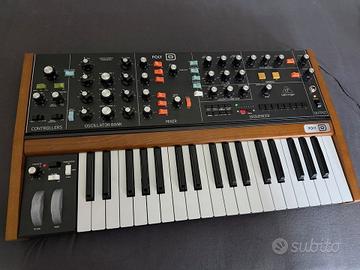 Behringer Poly D