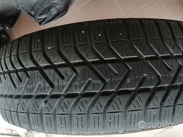 2 PIRELLI INVERNALI 185/65R15 COME NUOVE