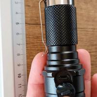 Set di 2 torce elettriche ricaricabili 