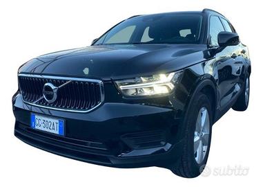 VOLVO XC40 T2 Geartronic Momentum Pro Automatico