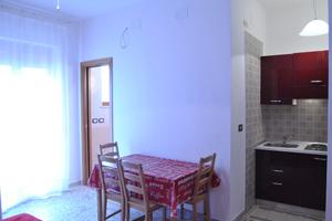 Monolocale con bagno, a 50m dal mare