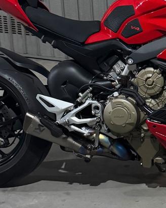 Scarico Akrapovič  per ducati streetfaiter  V4