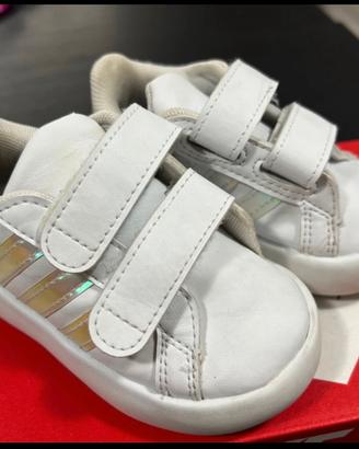 Scarpe bambina Adidas misura 20