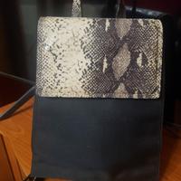 Borsa Via della Spiga Milano