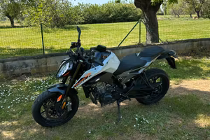 KTM Duke 790