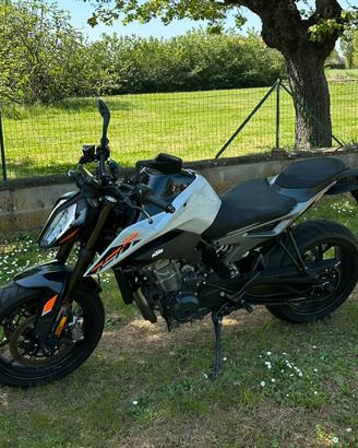 KTM Duke 790