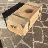 Antico baule in legno
