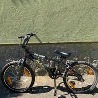 BMX bici Focus con freni anteriori e posteriori