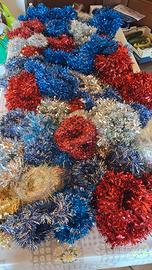fili e decorazioni albero di natale