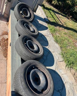 4 cerchi ferro a 4 fori R15