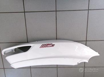 FIANCO DESTRO PIAGGIO MP3 350 SPORT