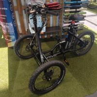 Bicicletta Etnnic a tre ruote elettrica