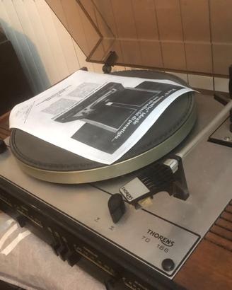 Thorens giradischi  con amplificatore e casse