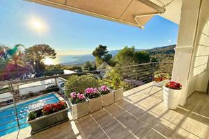 VILLA SINGOLA A CIPRESSA