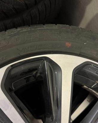 4 gome bridgestone + cerchi Mitsubishi