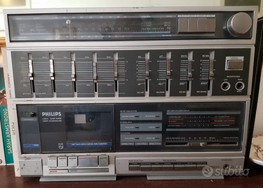 Radioregistratore a cassette Philips antico