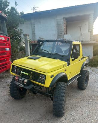 Suzuki samurai