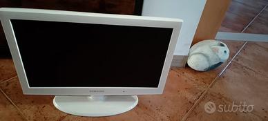 TV SAMSUNG 22"  LE22C451E2W usata, buone condizion