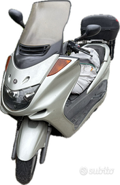 Yamaha Majesty 250