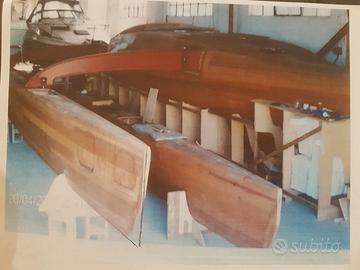 Trimarano 31 piedi– scafo in costruzione (70–80%)