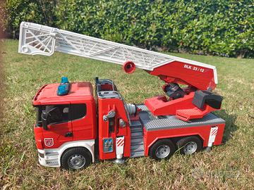 Camion pompieri Bruder