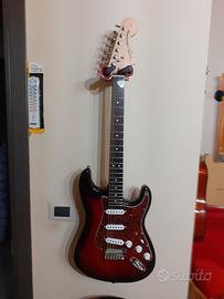  Squier Stratocaster Standard 