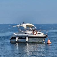 mano marine 22,52 cabin con fuoribordo 200cv