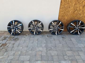 4 cerchi da 18 per Lexus NX / Toyota RAV4