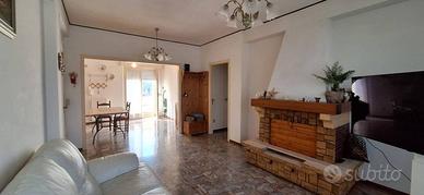 Appartamento di 90 m² con 5 locali e box auto a An