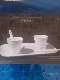 2 tazzine con palettina e vassoio