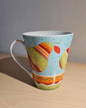 Tazza con pere colorate